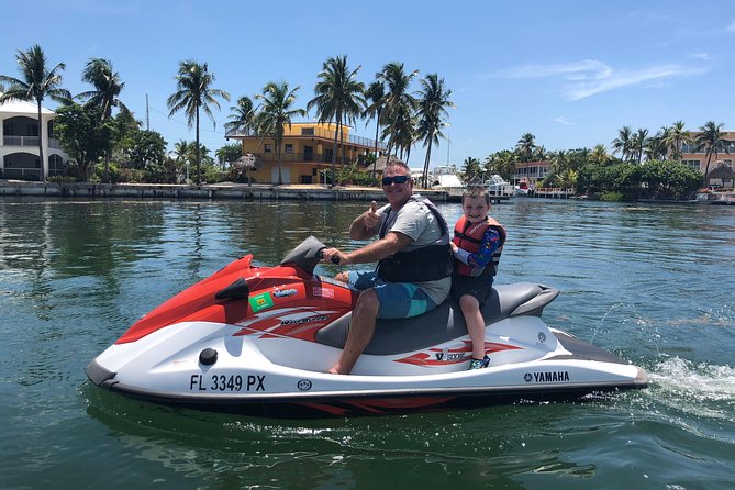 1.5 Hour (20 miles) Waverunner Tour. See Mangrove Tunnels, 20 Islands & SandBar - The famous Islamorada Sand Bar stop
