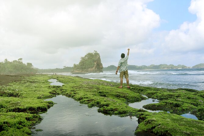 1 Day - Malang Beaches and Island Hopping // 06:30 - 17:30 - A long road from Malang to the coast