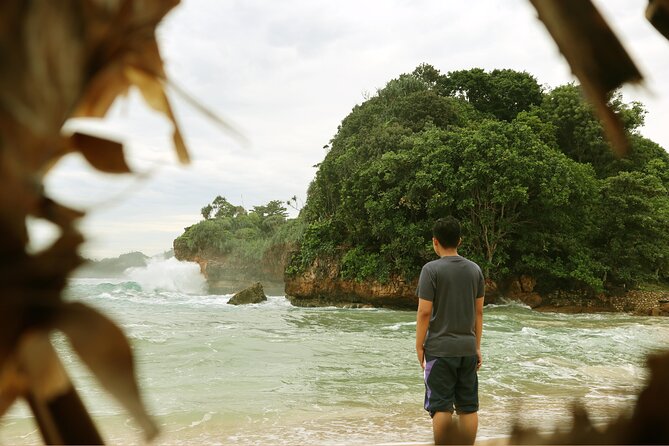 1 Day - Malang Beaches and Island Hopping // 06:30 - 17:30 - Who will enjoy this day most