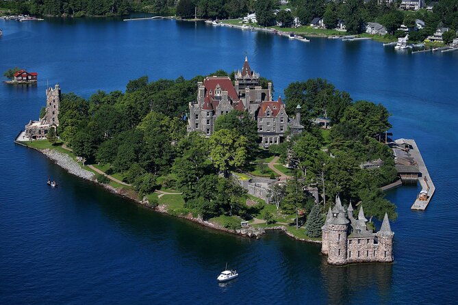 1-Hour 1000 Islands Cruise from Ivy Lea with views of Boldt Castle - A comfortable outing for families and mixed-age groups