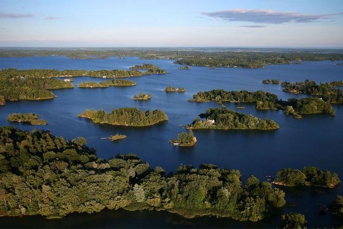 1000 Islands Canada (No passports required, Departing from the US - A Different Kind of Thousand Islands Cruise