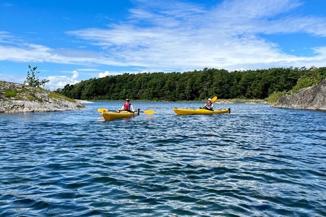 2-Day Kayak Tour in the Stockholm Archipelago - An island lunch with time to swim