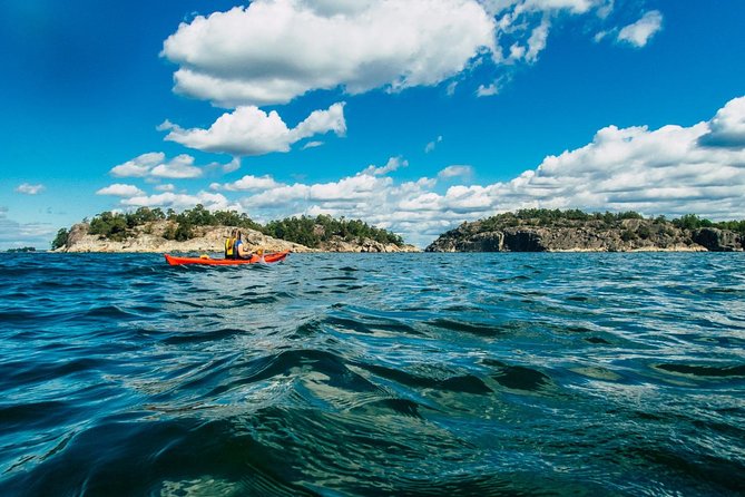 2-day kayaking adventure around Vaxholm in Stockholm Archipelago - self guided - Choosing between a single and double sea kayak
