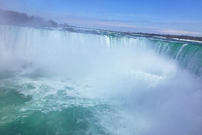 3 Day and 2 Night Tour: Toronto, 1000 Islands, and Niagara Falls - Leaving Montreal at 6:45 AM