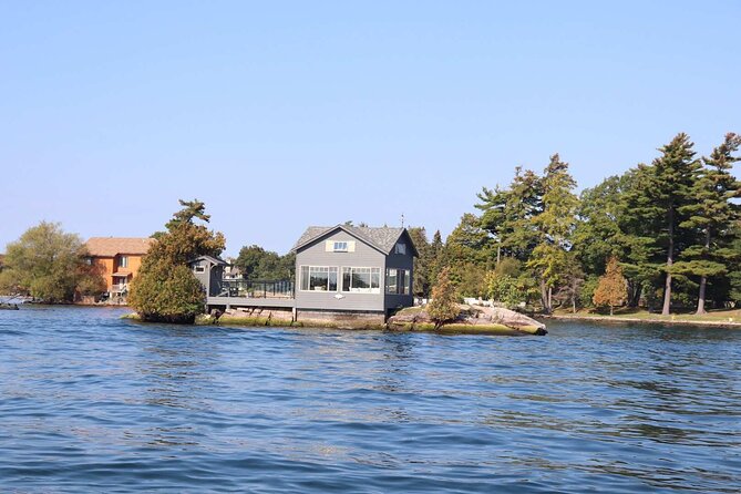 3 Day and 2 Night Tour: Toronto, 1000 Islands, and Niagara Falls - The Big Apple and the late return to Montreal