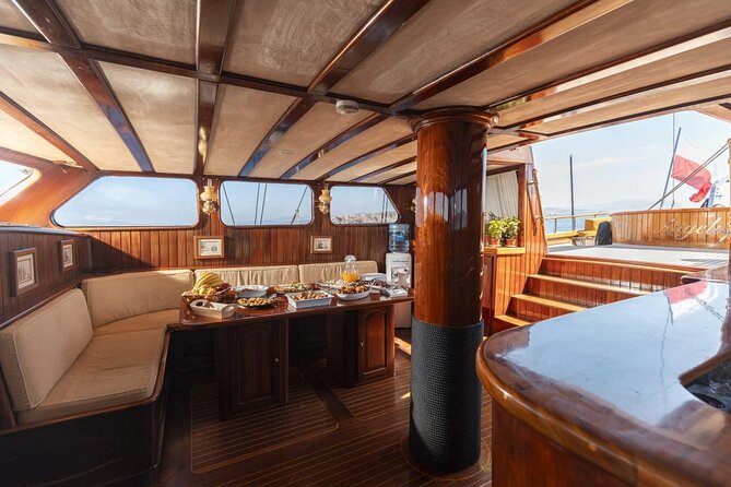 3 Island Cruise from Athens Unlimited Food Wine and Scenic Views - What your $207 buys on this Athens cruise