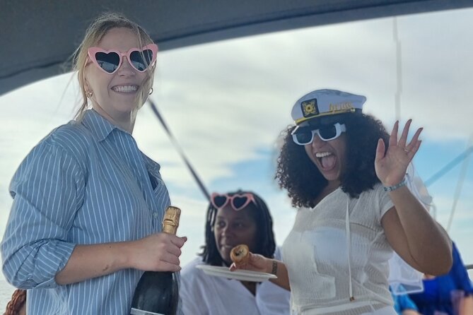 3 Island Cruise from Athens Unlimited Food Wine and Scenic Views - Food, drinks, and onboard comfort