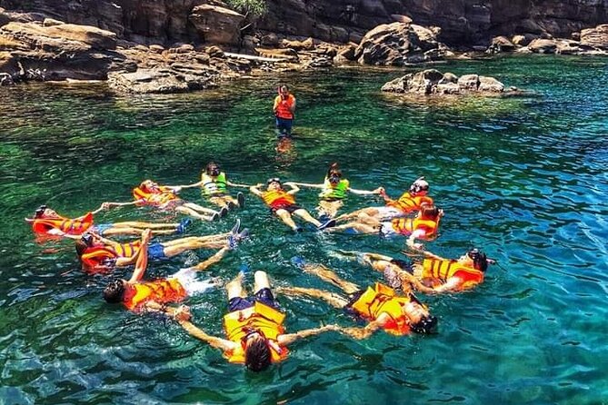 3 Islands by speed boat trip - Service and communication with Grace’s tour