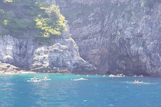 4h / 6h / 8h Elaphite Islands Tour with 6.5m/21FT SunDeck Boat - Sunj Beach Brings Sand and Picigin