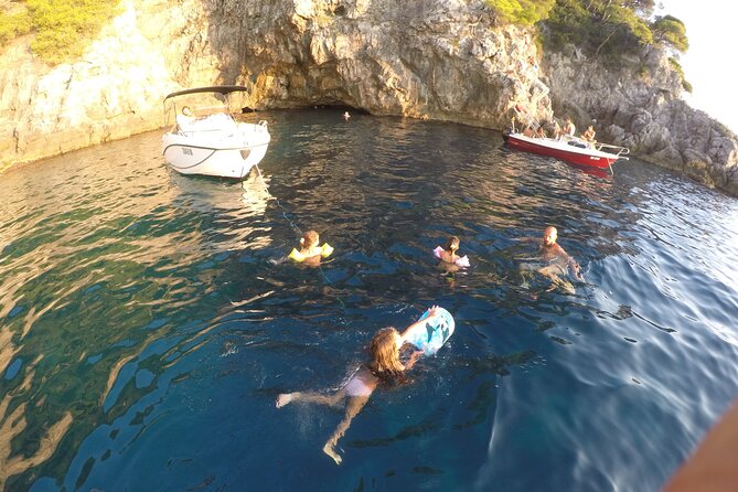 4h / 6h / 8h Elaphite Islands Tour with 6.5m/21FT SunDeck Boat - Sipan Adds a Final Historical Stop