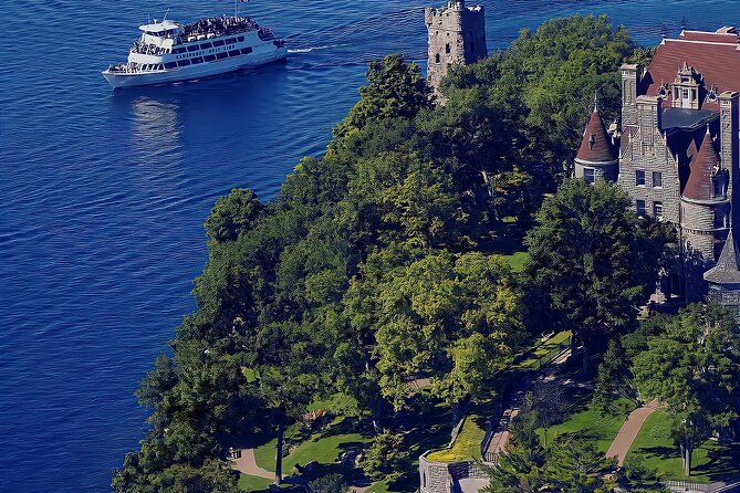 5-Hour 1000 Islands Boldt Castle Stopover Cruise from Gananoque - Border control can affect your two-hour visit