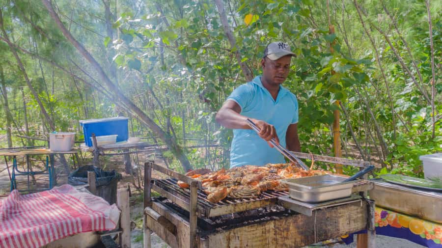 5 Islands Speedboat Cruise, Snorkeling + Lunch & Open Bar - What $100 includes, and what it does not
