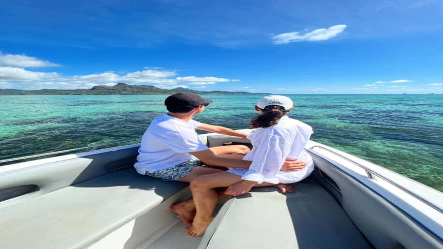 5 Islands Speedboat w/Snorkeling Sea Turtle + Lunch & Drinks - Blue Bay Marine Park snorkeling