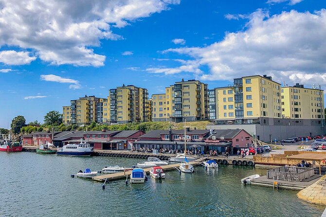 6 Islands History Walking Tour in Karlskrona - Amiralitetskyrkan and the Old Man Rosenbom