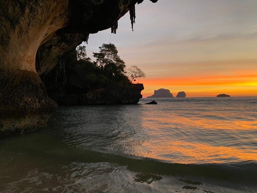 7 Islands sunset tour plus bioluminescent plankton + BBQ - Chicken Island offers the main snorkeling stop
