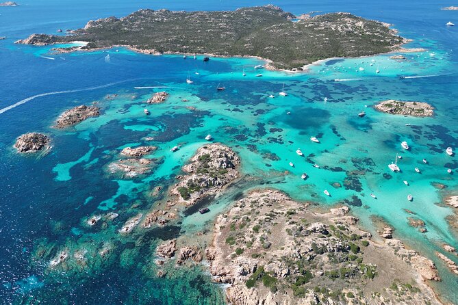 8-hour tour of the La Maddalena Archipelago Ponte VIP - What the VIP deck adds to the price
