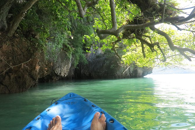 A full day exploring kayaking 3 islands (Talabeng sea cave) - Guides, group size, and the day’s pace
