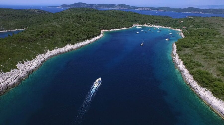 All-inclusive Blue Lagoon & 3 Islands Day Tour with Lunch - The Blue Lagoon near Drvenik