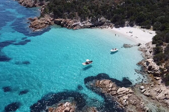 All inclusive private tour in the Archipelago of La Maddalena - Lunch, wine, and the practical all-inclusive details
