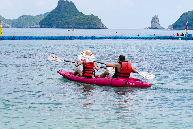 Angthong 42 Islands Tour Small Group Maximum Of 16 Guests From Koh Samui - Ko Mae Ko and the emerald Talay Nai lagoon