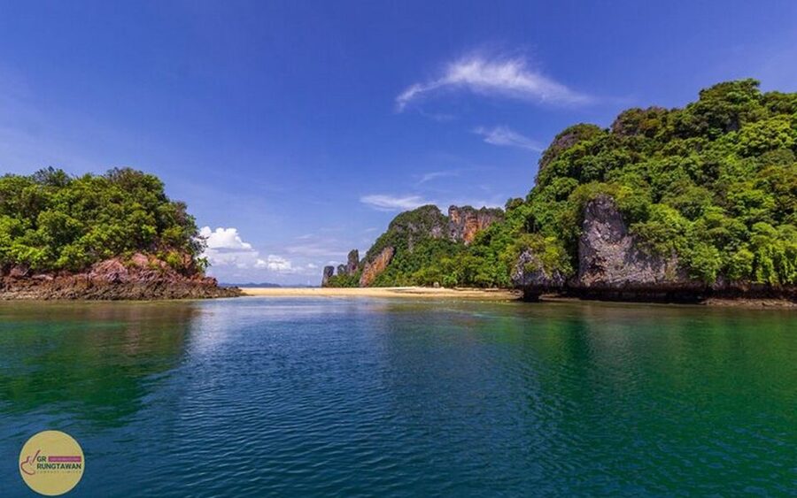 Ao Nang: Hong Islands Tour by Speedboat or Longtail Boat - Why Hong Island makes a better day trip than a rushed island hop