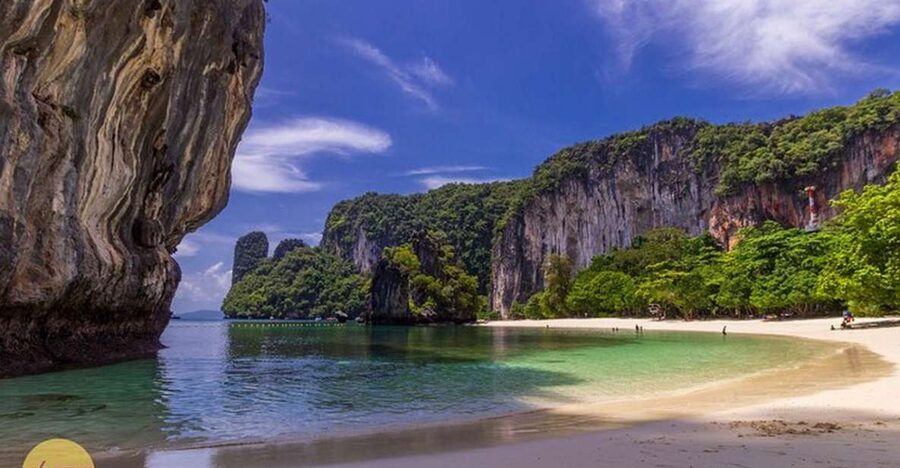 Ao Nang: Hong Islands Tour by Speedboat or Longtail Boat - Hong Island beach gives you the most breathing room