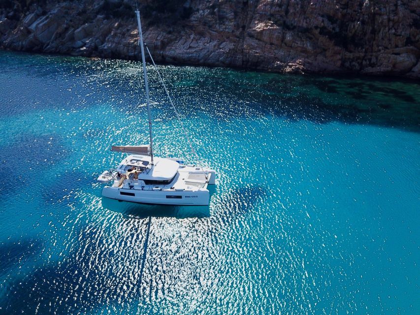 Archipelago di La Maddalena: Catamaran Tour Full day-Lunch - Setting out aboard Jalima