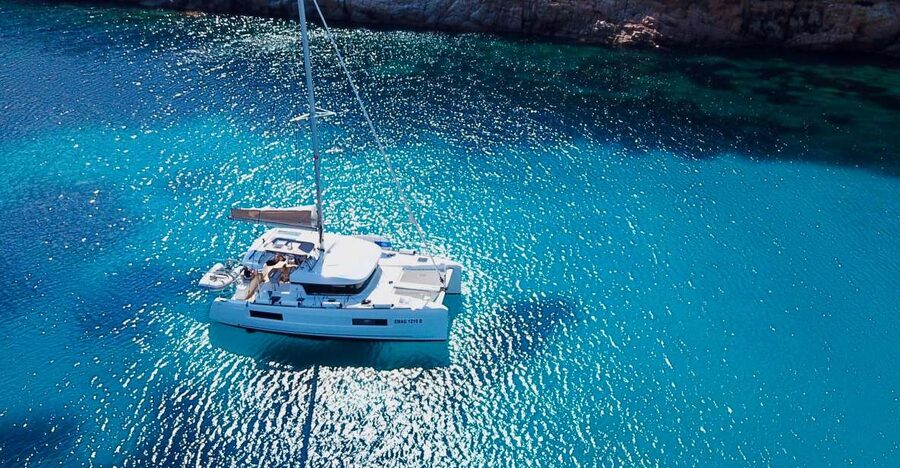 Archipelago di La Maddalena: Catamaran Tour Full day-Lunch - What the $269.62 price covers
