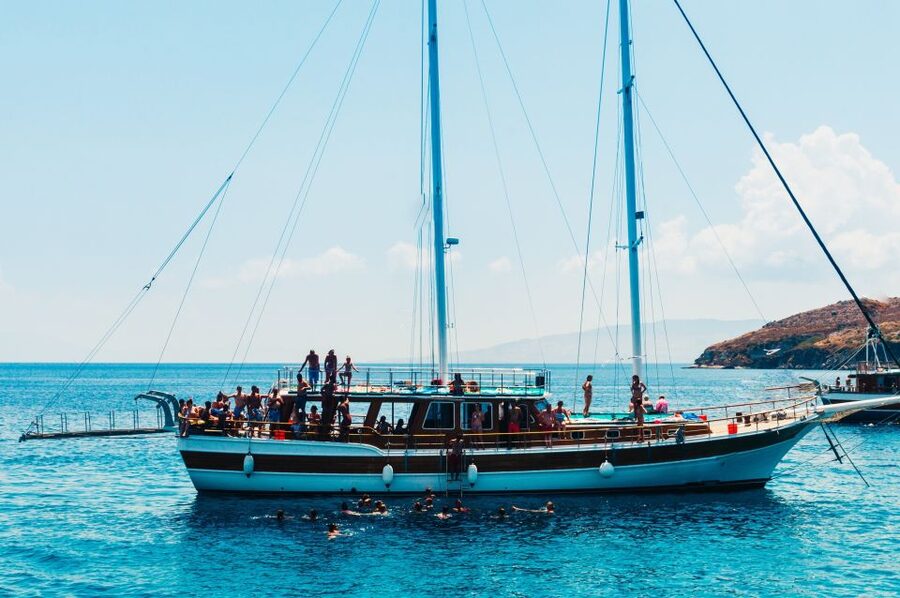 Athens: Full-Day Island Hopping Cruise with Lunch & Transfer - Meeting the boat before 8 in the morning