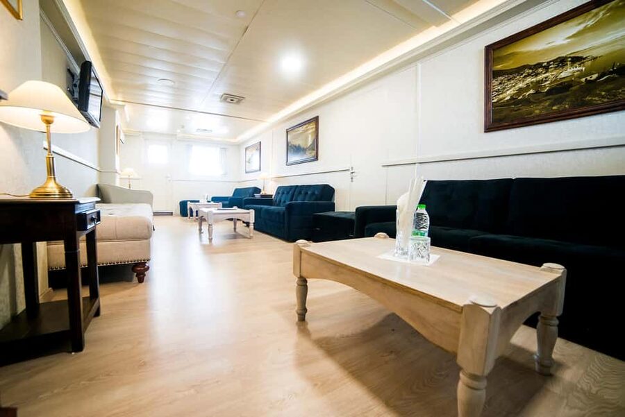Athens: VIP Swimming Cruise to three islands - The first 105 minutes at sea