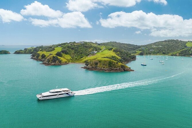 Auckland Region | Island Hopper Package Tour (2 Guests Minimum) - Returning by ferry past Rangitoto