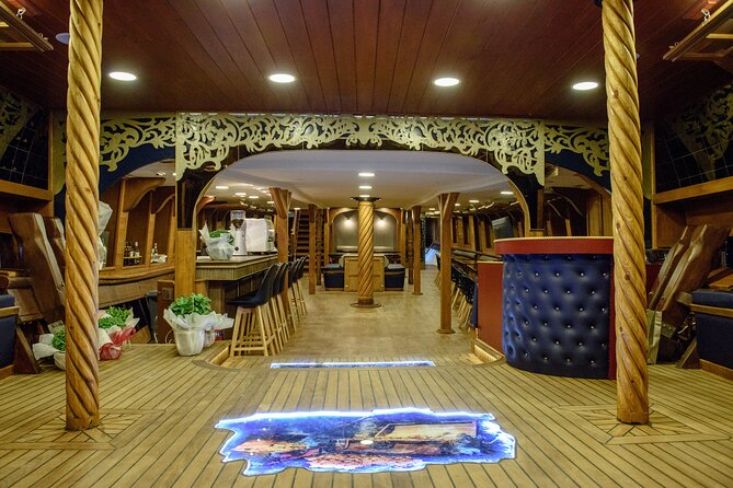 Barco De Pirata Cruise at 3 Islands in Greece - The real value is in the combination