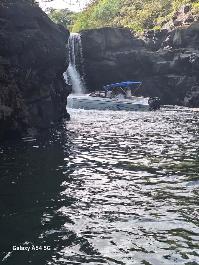 Blue bay: boat trip for ile au cerf (5 islands, barbecue) - Starting at Blue Bay Marine Park