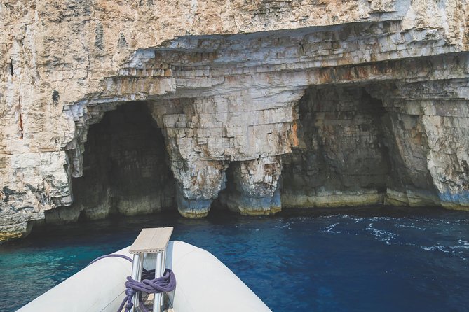 Blue Cave & 6 Islands Speedboat Tour From Split or Podstrana - Stiniva Cove: the best water stop on Vis