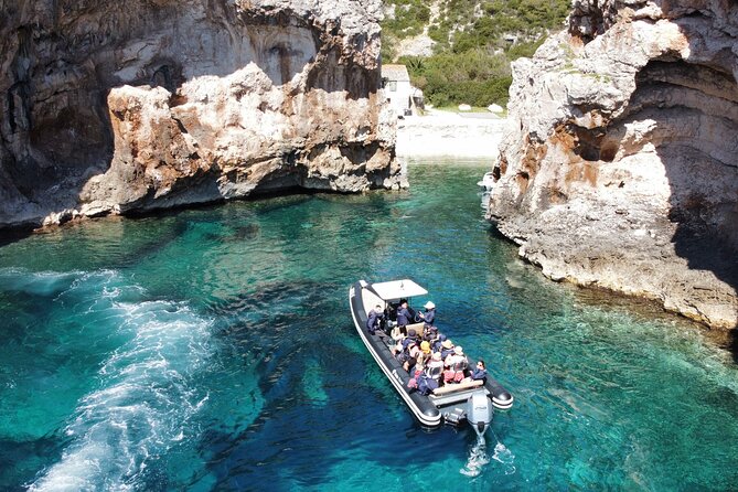 Blue Cave & 6 Islands Speedboat Tour From Split or Podstrana - Pakleni Islands and the Blue Lagoon view