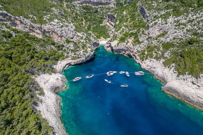 Blue Cave and Hvar 5 Islands speedboat tour | from Split&Trogir - What the speedboat format means for you