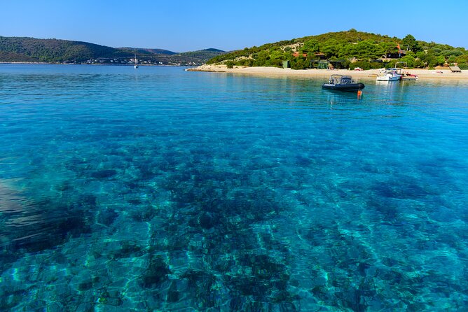 Blue Cave and Town Hvar with 5 Island Boat Tour - The former Yugoslav submarine shelter near Vis