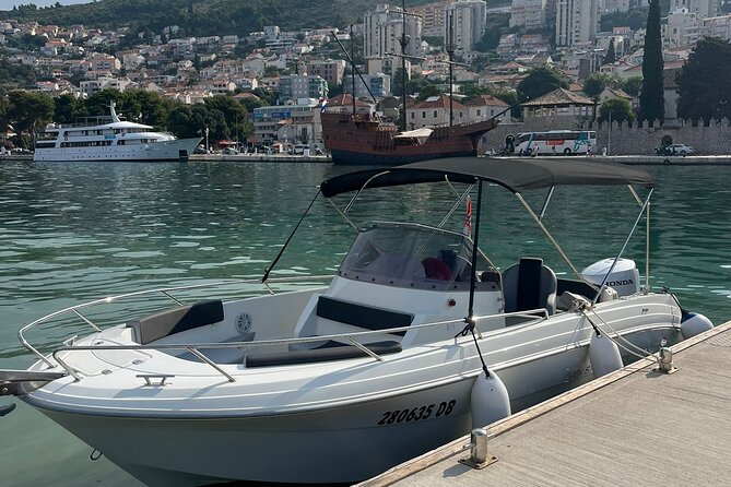 BLUE CAVE & ELAPHITI ISLANDS 4 HOURS ALL INCLUSIVE boat tour - Who should book this boat tour?