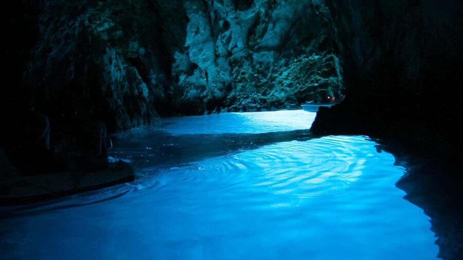 Blue Cave & Island-Hopping Tour with Snorkeling from Split - Who should book this experience?
