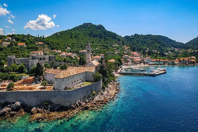 Blue & Green Cave Experience: Drinks, Snorkeling & Šunj Beach - What the group size means