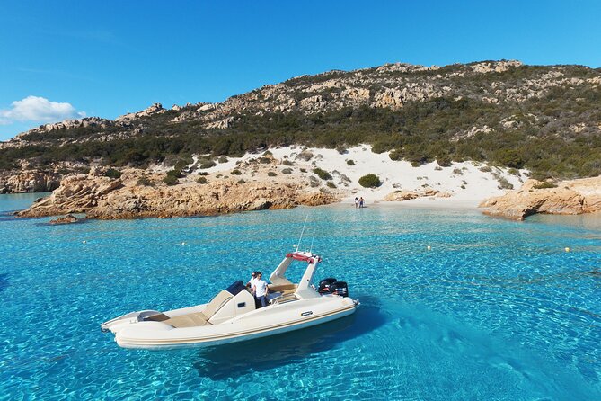 Boat rental with skipper in the La Maddalena Archipelago - Caprera and Cala Coticcio, known as Tahiti