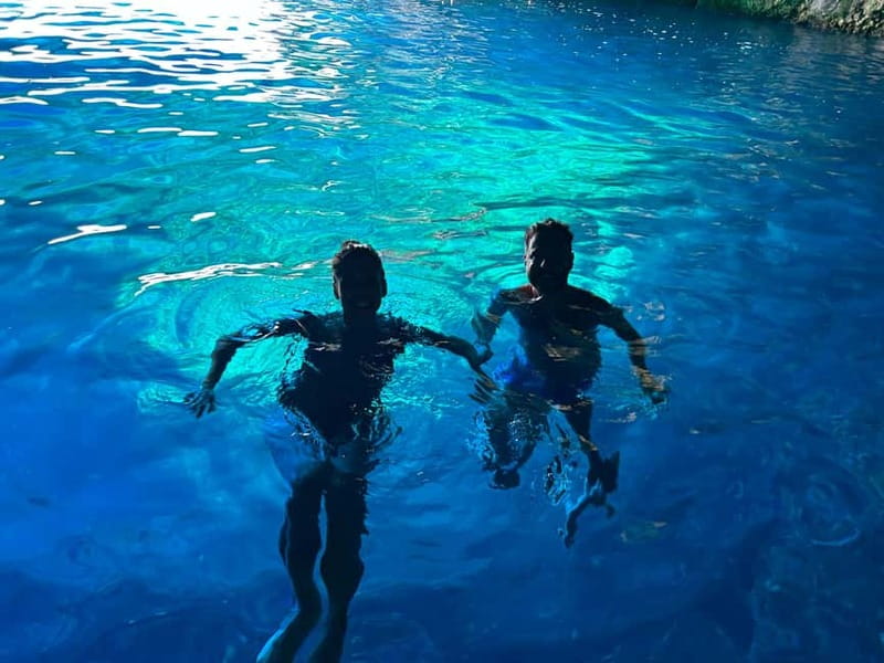 Boat Tour: Island hopping by dinghy with cave visits and snorkeling - Choosing the right departure time