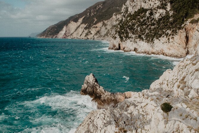 Boat Tour of the 3 Islands & Portovenere - The boat ride begins along La Spezia’s waterfront