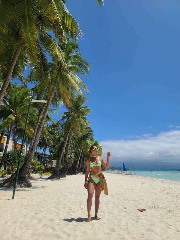 Boracay Island Hopping Experience - Swimming and snorkeling: check what is included