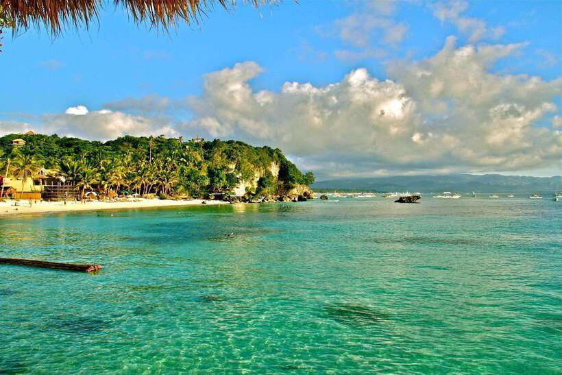 Boracay: Island Hopping | Pick-up at the Hotel - Swimming near Crocodile Island or Ilig-iligan
