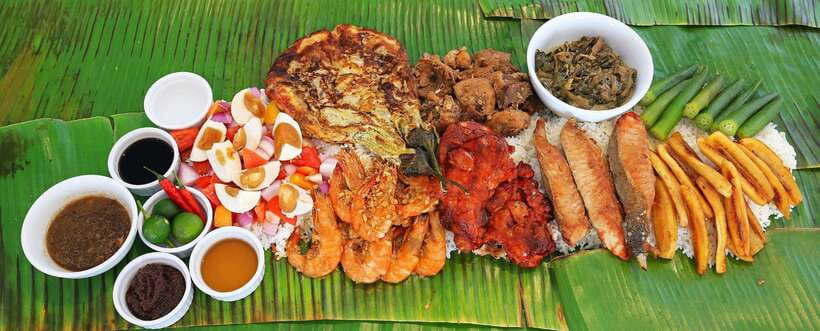 Boracay: Island Hopping Tour with Boodle Fight Lunch - Puka Beach when the weather turns