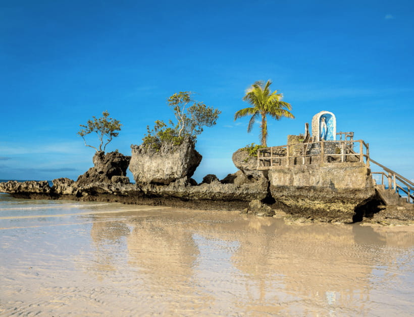 Boracay: Island Hopping with Buffet Lunch & ATV Adventure - Crocodile Island is the main snorkeling stop