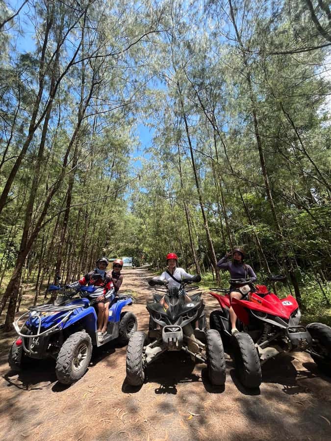 Boracay Island Hopping with Lunch+ Atv Mainland Adventure - The boat portion: beaches, coral, and changing sea conditions