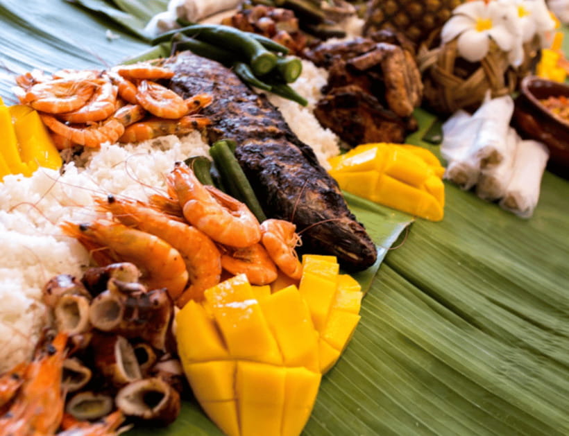 Boracay: Island Hopping with Lunch, Helmet Diving & ATV - The underwater helmet walk