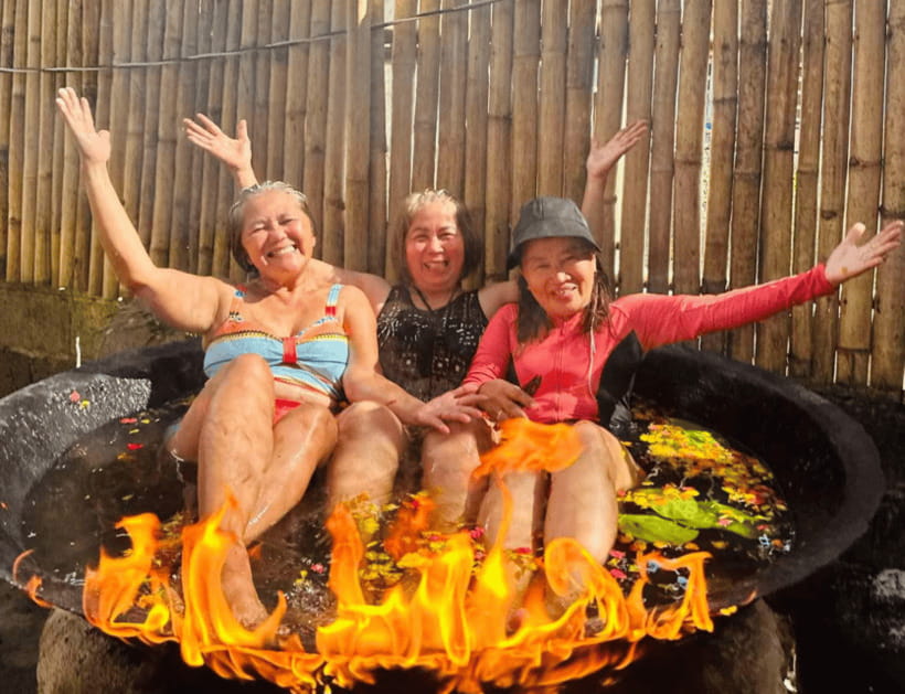 Boracay: Island Hopping with Lunch, Helmet Diving & ATV - The guide and group experience